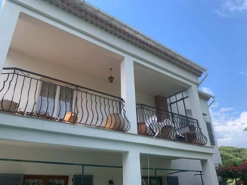 Independant Dans Villa, Entre Et St Raphael * Frejus