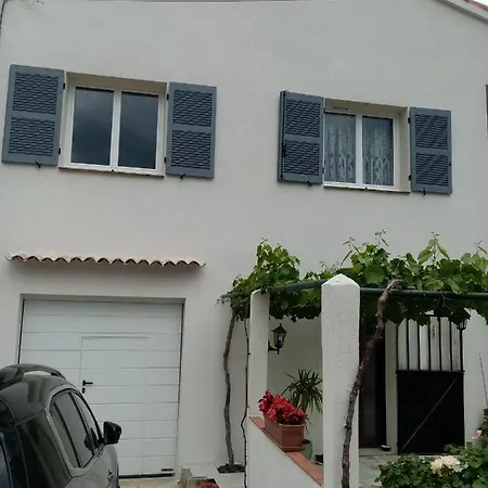 Appartement Independant Dans Villa, Entre Frejus Et St Raphael Exterior photo