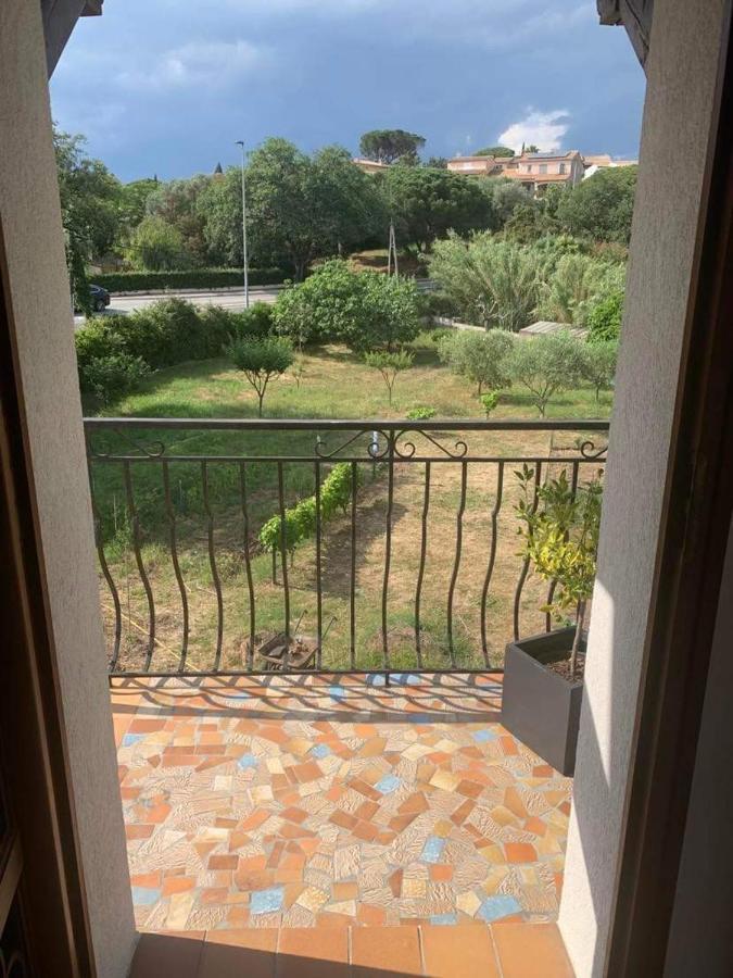 Apartment Independant Dans Villa, Entre Et St Raphael